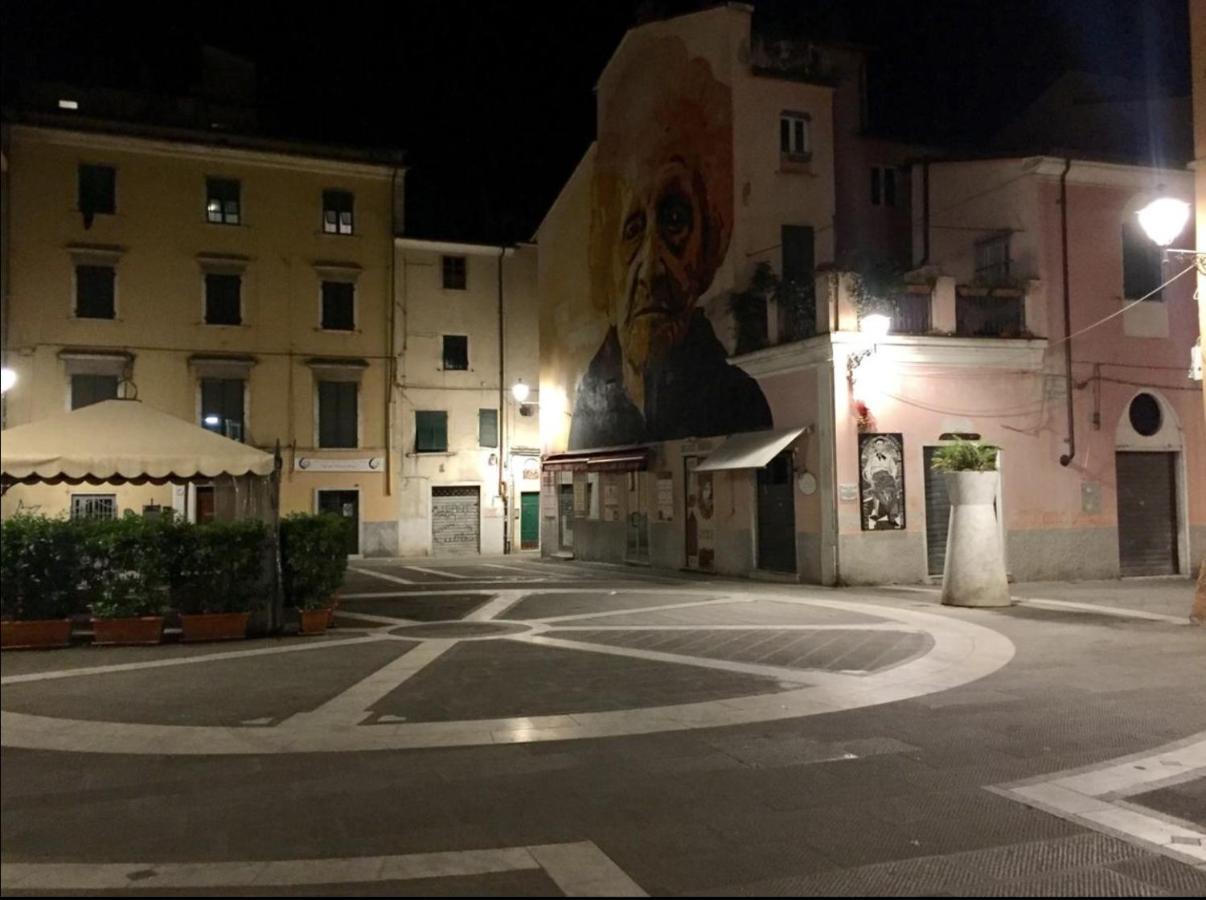 Stupenda Mansarda Centralissima, Finiture Di Lusso Carrara Dış mekan fotoğraf